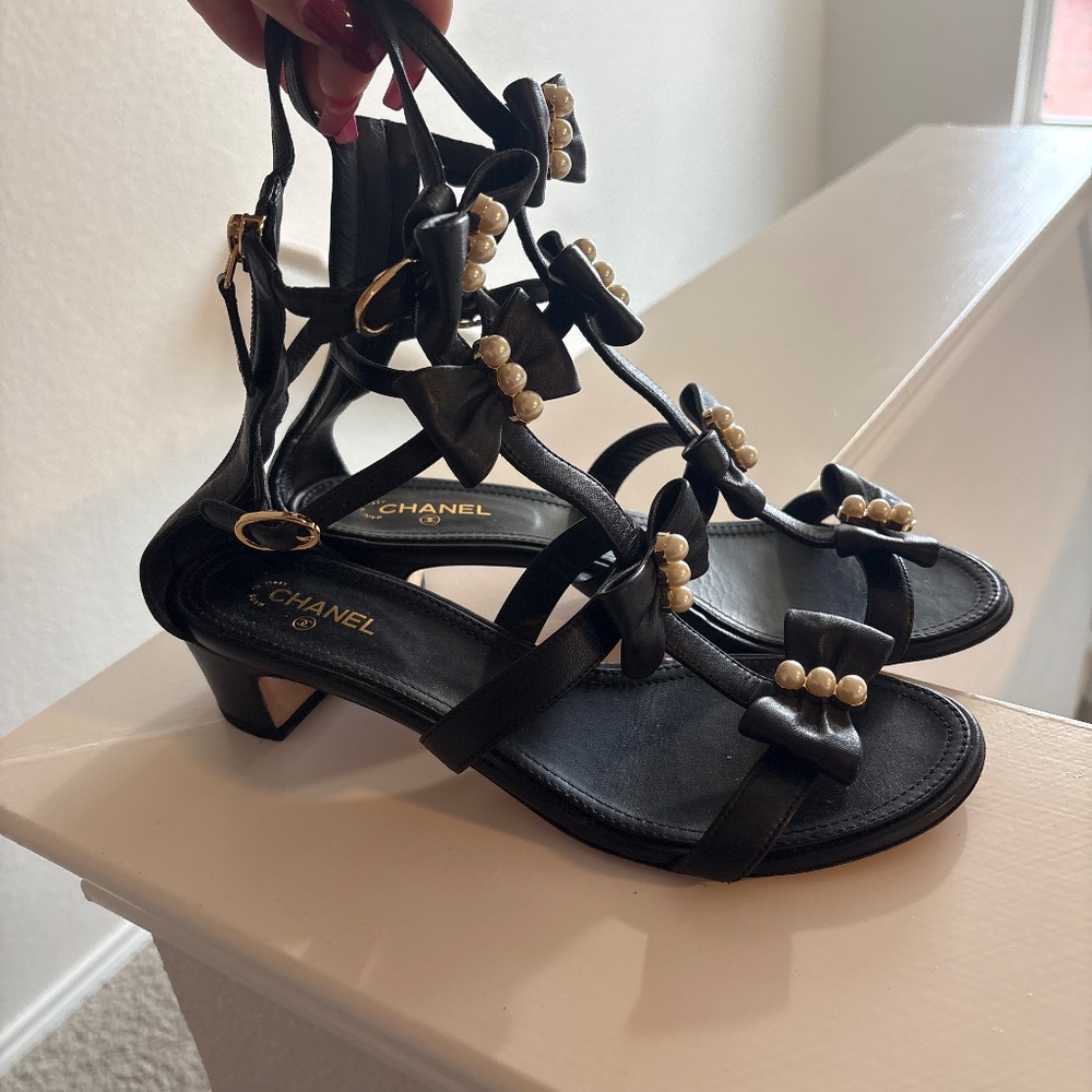 Chanel sandals - Picture 2 of 8